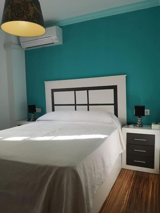 Apartamento Tropical By Bossh! Apartments ซาโลเบรญา ภายนอก รูปภาพ